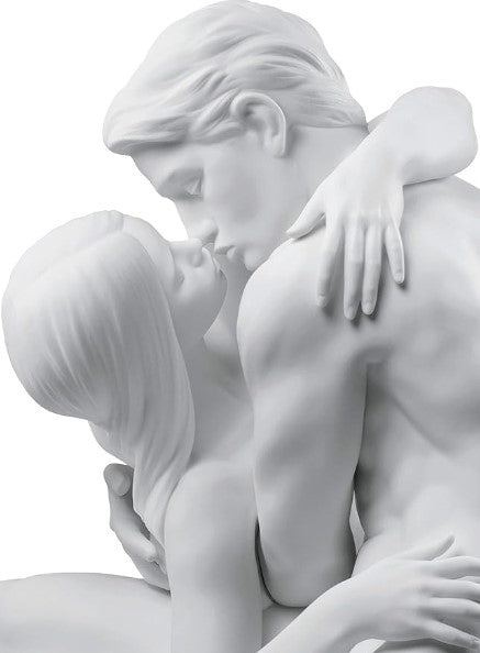 SCULTURA BACIO APPASSIONATO LLADRO'